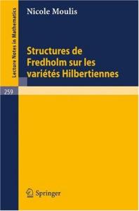 Structures de Fredholm sur les Varietes Hilbertiennes